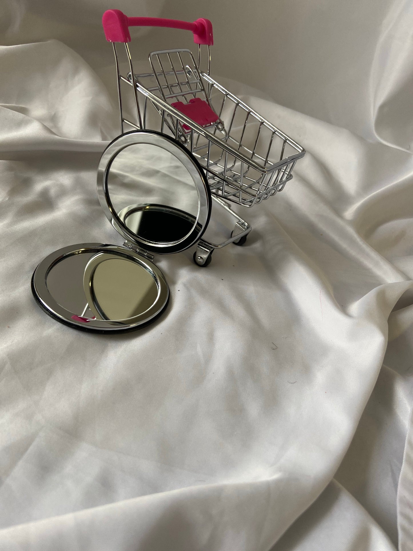 Sweet Mirror Compactor